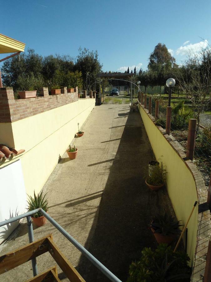 Tra Mare E Monti Apartment Santa Giusta Exterior photo